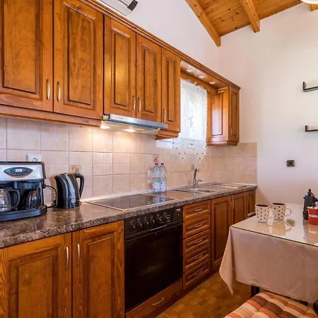 Apartament Malotu Sinarádes